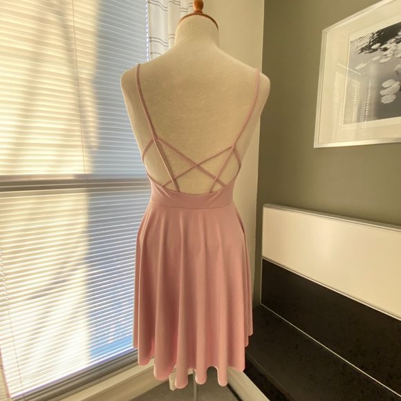 Kimchi Blue Dresses & Skirts - Kimchi Blue Criss Cross Strap Bare Back Mini Dress in Salmon SMALL    - P